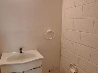 Foto 13 de Oficina en venta con renta, SOBRE COLECTORA oeste, ideal inversión - Ingeniero Maschwitz.