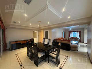 Foto 11 de Importante casa en venta en Saint Thomas Sur 4 dormitorios   Escritorio y dependencias