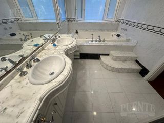 Foto 59 de Importante casa en venta en Saint Thomas Sur 4 dormitorios   Escritorio y dependencias