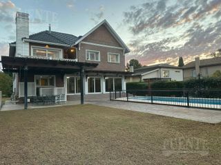 Foto 4 de Importante casa en venta en Saint Thomas Sur 4 dormitorios   Escritorio y dependencias