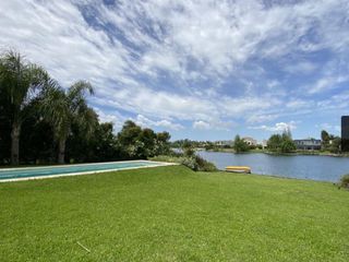 Foto 9 de Casa al lago en venta