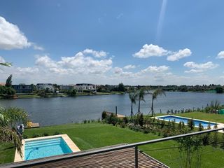 Foto 5 de Casa al lago en venta