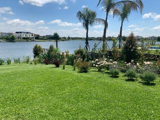 Foto 7 de Casa al lago en venta