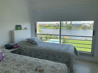 Foto 23 de Casa al lago en venta