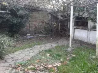 Foto 2 de Casa Venta 4 dormitorios 1 baño - 210mts2 totales 180mts2 cubiertos- Banfield