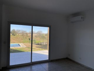 Foto 9 de Casa en Venta con vista a espejo de agua Barrio El Canton Puerto Escobar