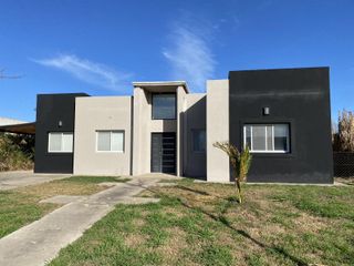 Foto 1 de Casa en Venta con vista a espejo de agua Barrio El Canton Puerto Escobar