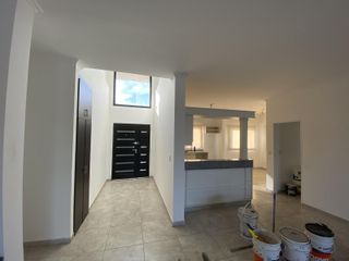 Foto 6 de Casa en Venta con vista a espejo de agua Barrio El Canton Puerto Escobar