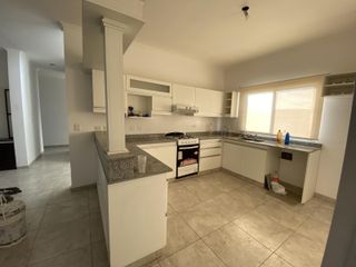 Foto 5 de Casa en Venta con vista a espejo de agua Barrio El Canton Puerto Escobar
