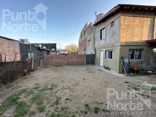 Foto 7 de Oportunidad se VENDE casa con terreno para construir un local en Los Almendros Esq Becerra