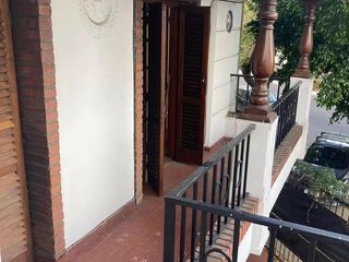 Foto 22 de Casa en venta - 2 dormitorios  3 baños - local - cochera  - 110mts2 - La Plata