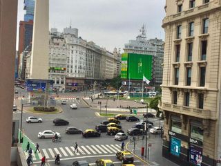 Foto 1 de Oficina o vivienda. Todo luz! A pasos del Obelisco. Posibilidad cochera.