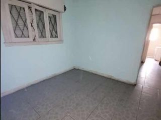 Foto 6 de Departamento en venta - 1 Dormitorio 2 Baños - Local - 142mts2  - Moreno
