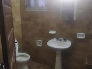 Foto 2 de Casa venta - 4 dormitorios 2 baños - 1700mts2 totales - 120mts2 cubiertos - Mar Del Tuyu