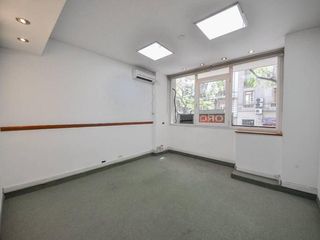 Foto 4 de Oficina - Av Santa Fe 960 – Piso 1ro - Ideal para transformar en vivienda (actualmente con renta)