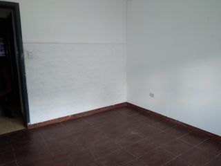 Foto 7 de Casa 2 dormitorios- Berisso centro.