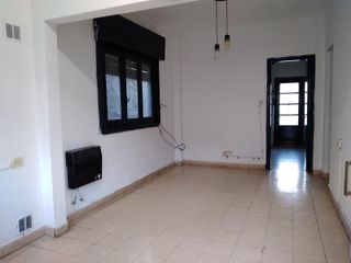 Foto 4 de Casa 2 dormitorios- Berisso centro.