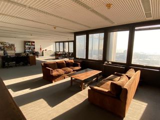 Foto 4 de Oficina en Alquiler lista para entrar en Catalinas con excelente vista panorámica al rio