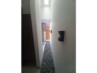 Foto 21 de CASA CONDOMINIO BATIK PANCE CALI