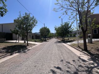 Foto 4 de TEJAS 4 Terreno Frente a Plaza , Etapa 3.