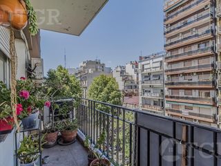 Foto 2 de Semipiso en venta en Recoleta, 3 Dormitorios con Dependencia y Balcon corrido al frente