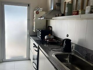 Foto 3 de PH en venta - 2 Dormitorios 2 Baños - Cochera - 161Mts2 - Quilmes