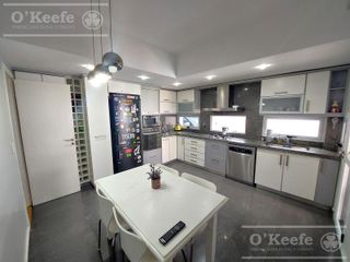 Foto 6 de Casa 5 ambientes en Quilmes -Apto credito