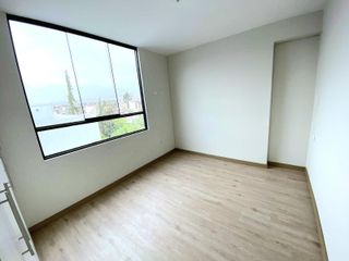 Foto 2 de En venta duplex de estreno en Jose luis Bustamante y Rivero
