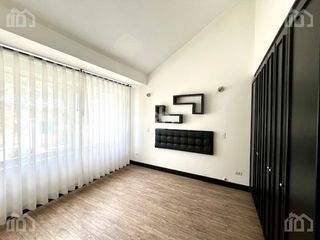 Foto 15 de VENDO CASA QUITO EL CONDADO