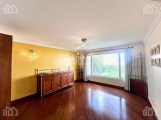Foto 4 de VENDO CASA QUITO EL CONDADO