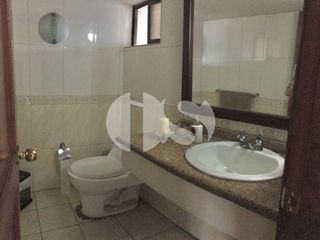 Foto 12 de CASA RENTERA DE VENTA CON LOCALES COMERCIALES SECTOR PLAZA DE TOROS