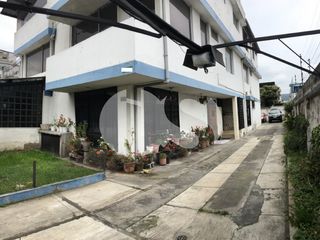 Foto 2 de CASA RENTERA DE VENTA CON LOCALES COMERCIALES SECTOR PLAZA DE TOROS