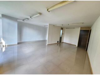 Foto 3 de OFICINA EN ARRIENDO SECTOR CASTROPOL - POBLADO