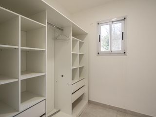Foto 23 de Casa en venta PB lote 590m2 5amb 3dor 2baños 3cocheras fondo pileta parrilla galería lavadero