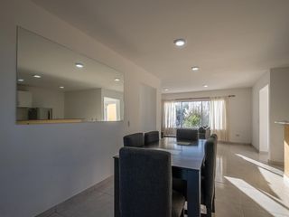Foto 14 de Casa en venta PB lote 590m2 5amb 3dor 2baños 3cocheras fondo pileta parrilla galería lavadero