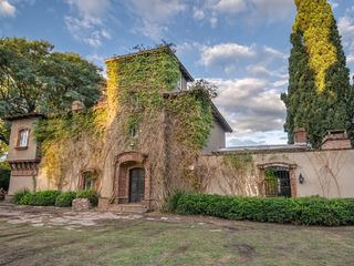 Foto 35 de Casa en venta PB lote 590m2 5amb 3dor 2baños 3cocheras fondo pileta parrilla galería lavadero