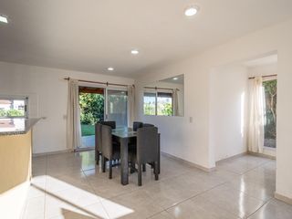 Foto 12 de Casa en venta PB lote 590m2 5amb 3dor 2baños 3cocheras fondo pileta parrilla galería lavadero