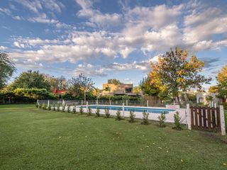 Foto 37 de Casa en venta PB lote 590m2 5amb 3dor 2baños 3cocheras fondo pileta parrilla galería lavadero