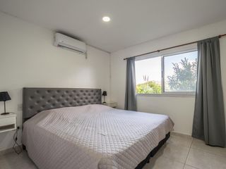 Foto 8 de Casa en venta PB lote 590m2 5amb 3dor 2baños 3cocheras fondo pileta parrilla galería lavadero
