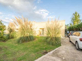 Foto 33 de Casa en venta PB lote 590m2 5amb 3dor 2baños 3cocheras fondo pileta parrilla galería lavadero