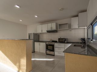 Foto 19 de Casa en venta PB lote 590m2 5amb 3dor 2baños 3cocheras fondo pileta parrilla galería lavadero