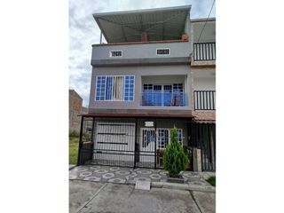 Foto 1 de Casa de dos pisos más terraza en venta - El Cerrito Valle Colombia
