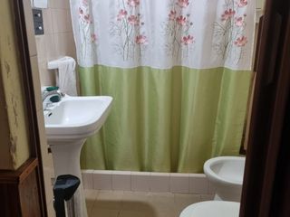 Foto 6 de CASA A LA VENTA EN CALLE SALVARINI