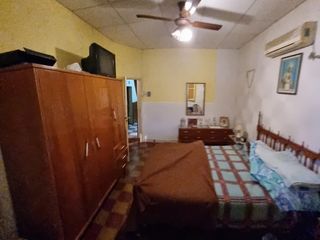 Foto 5 de CASA A LA VENTA EN CALLE SALVARINI