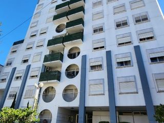 Foto 2 de DEPARTAMENTO EN VENTA EN CALLE URQUIZA 1264  (A RECICLAR )