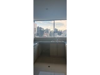 Foto 10 de SUPERMAXI BRASIL RENTA  DE 250 M2 4 HABITACIONES 1000