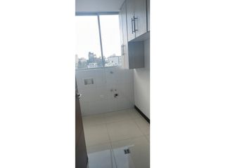 Foto 9 de SUPERMAXI BRASIL RENTA  DE 250 M2 4 HABITACIONES 1000