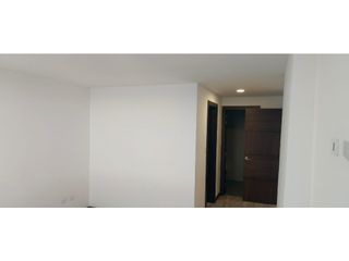 Foto 5 de SUPERMAXI BRASIL RENTA  DE 250 M2 4 HABITACIONES 1000