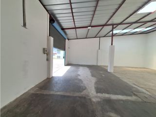 Foto 17 de Ponceano, Galpón en Renta, 270m2, 1 Ambiente