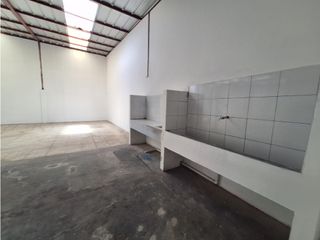 Foto 9 de Ponceano, Galpón en Renta, 270m2, 1 Ambiente